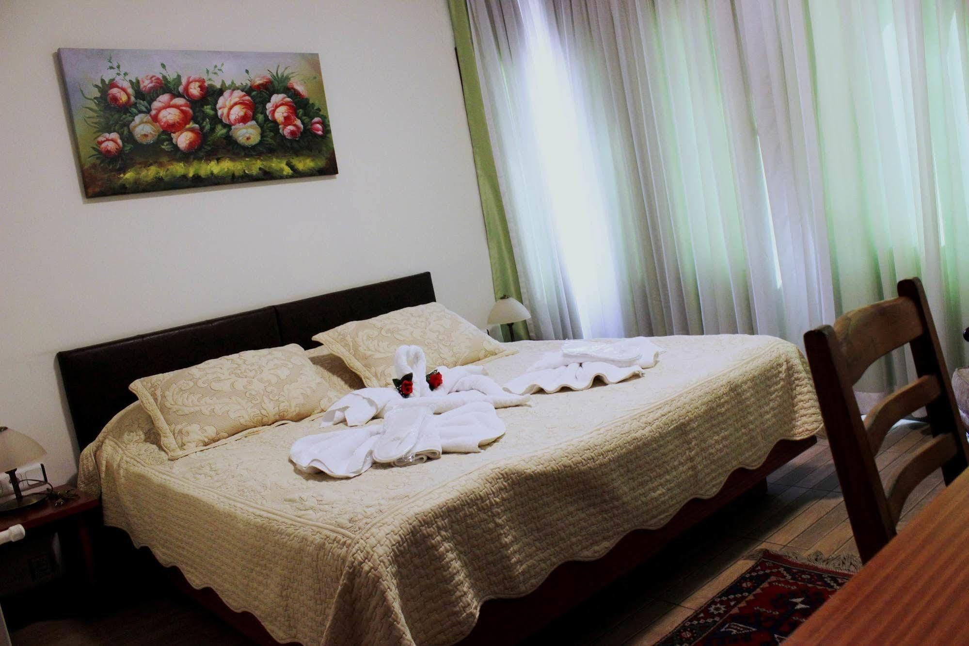 Selena Hotel Selçuk Bagian luar foto